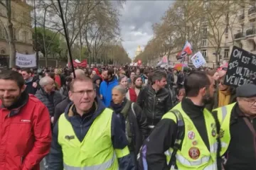 Francouzi už podvanácté protestovali proti penzijní reformě. Odhady účasti se velmi liší