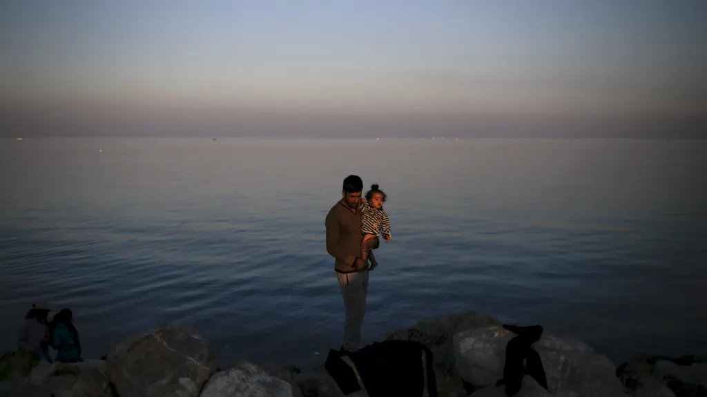 Syrský uprchlík na řeckém ostrově Lesbos