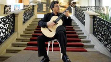 Zahajovací koncert kytaristy Marca Socíase