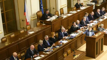 Místopředseda Poslanecké sněmovny Patrik Nacher hovoří k ministrům na první řádné schůzi sněmovny v roce 2026 (13. ledna 2026)