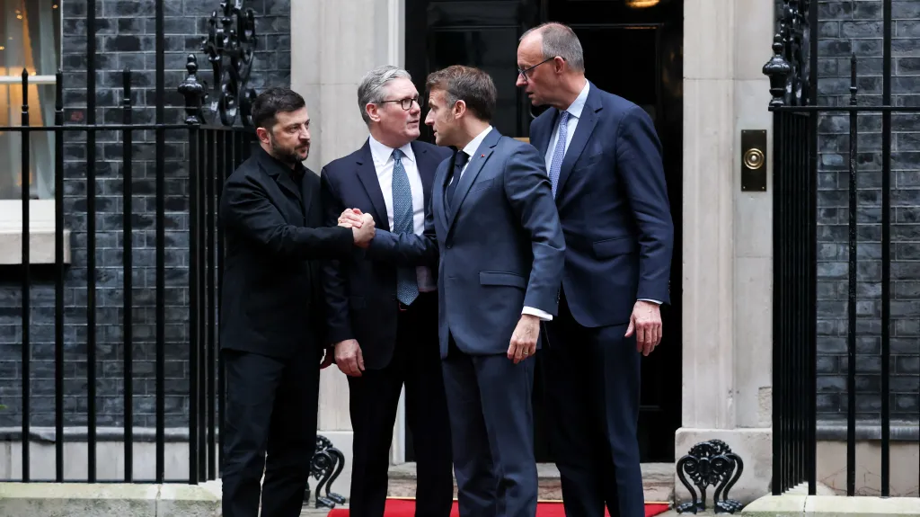 Keir Starmer, Volodymyr Zelenskyj, Emmanuel Macron a Friedrich Merz