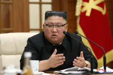 Kim Čong-un je od října ochotný obnovit horké linky s Jižní Koreou