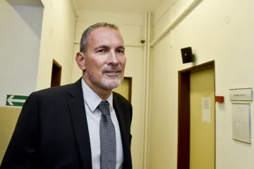 Bývalý detektiv Vokál dostal za vyzrazení policejní razie v kauze Vidkun podmínku