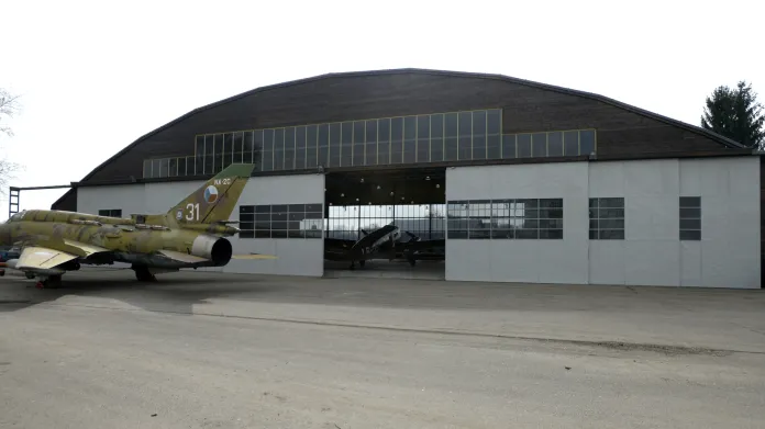 V hangárech se koncem dubna otevře nová expozice leteckého muzea