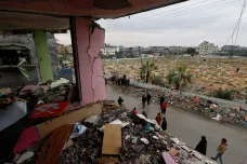 Při izraelském náletu na Rafáh a uprchlický tábor Nusajrát zemřelo dvacet lidí, uvedli zdravotníci