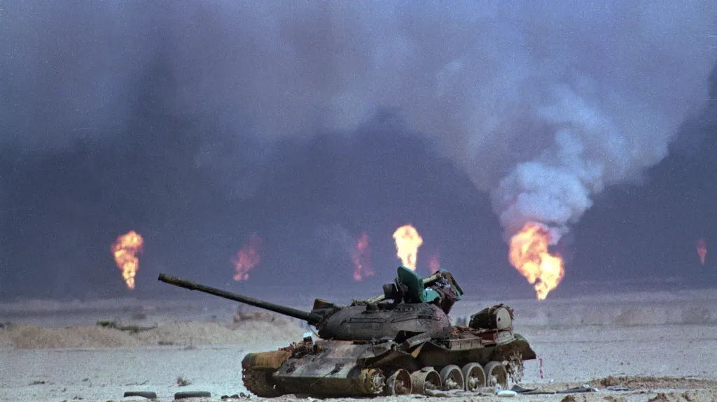 Zničený irácký tank při první válce v Zálivu