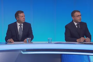 Rychlejší než informační tabule jsou soukromé aplikace, tvrdí Blaha. Kremlík výtky odmítá