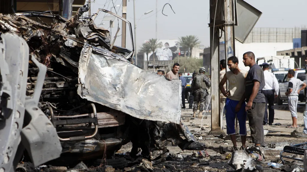 Následky výbuchu v Bagdádu