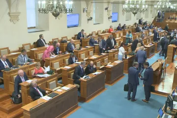Senát schválil zkrácení doby oddlužení
