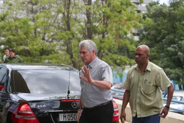 Poprvé v historii. Kubánský prezident ukázal ostrov zahraničním novinářům