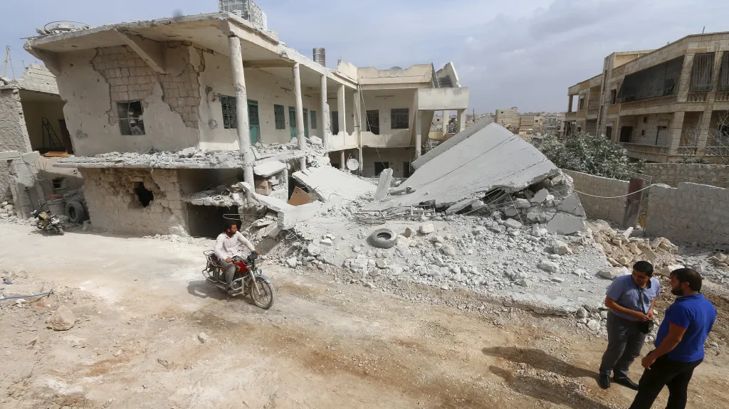 Vybombardované Aleppo