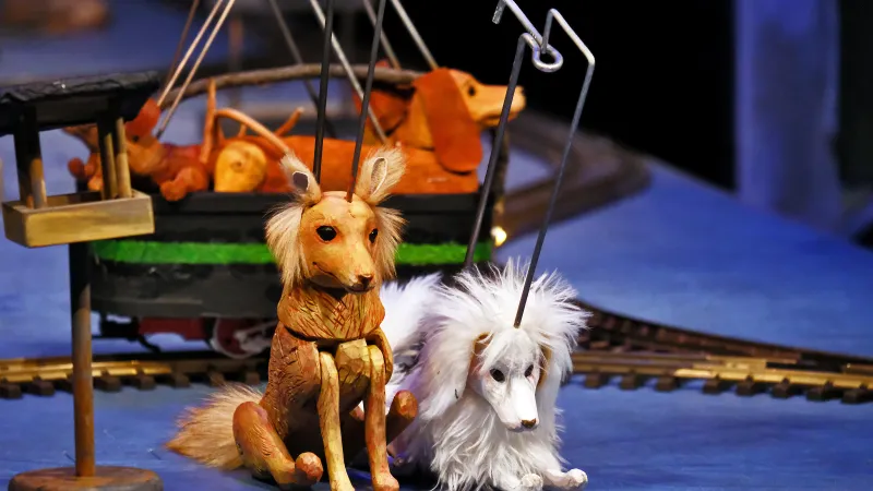 Inscenace Šššš. Šššš. Hůůů. Haf! v Naivním divadle Liberec