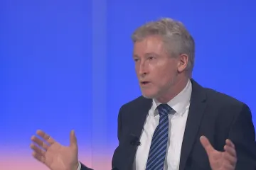 Při třídění pacientů s covidem nehraje roli věk, ale zda má léčba smysl, vysvětlil Vácha