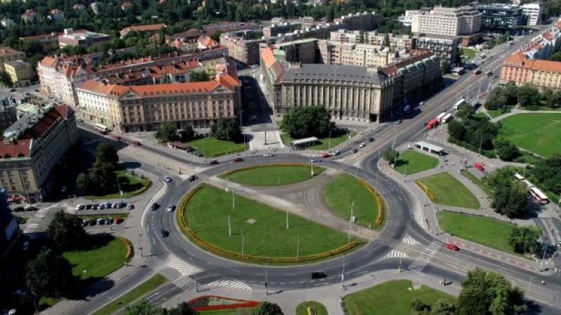 Události ČT: Vadná voda v pražských Dejvicích
