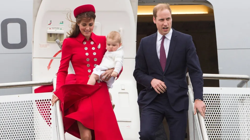 William, Kate a George přiletěli do Wellingtonu