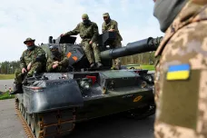 Ztráty západních zbraní na Ukrajině se daly čekat, míní expert. Kyjev obdrží masivní vojenský balíček