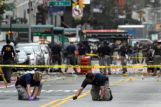 Výbuch v New Yorku má 29 zraněných. Zahraniční teror guvernér vyloučil