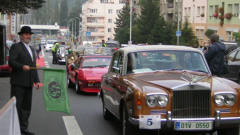 Jízda historických vozidel Pražská Noblesa