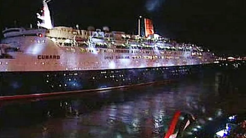 QE2 vyrazila na poslední plavbu