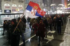 Několik tisíc lidí demonstrovalo v Bělehradě proti vládě