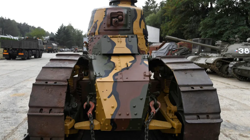 Historický tank Renault FT-17