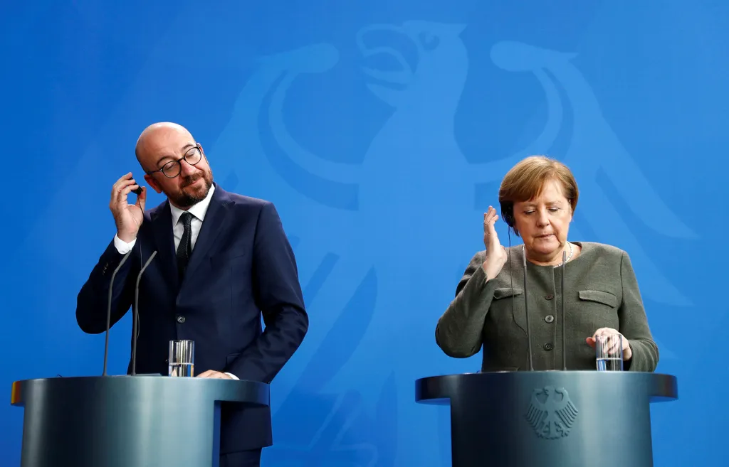 Premiér Belgie Charles Michel a německá kancléřka Angela Merkelová na tiskové konferenci v Berlíně