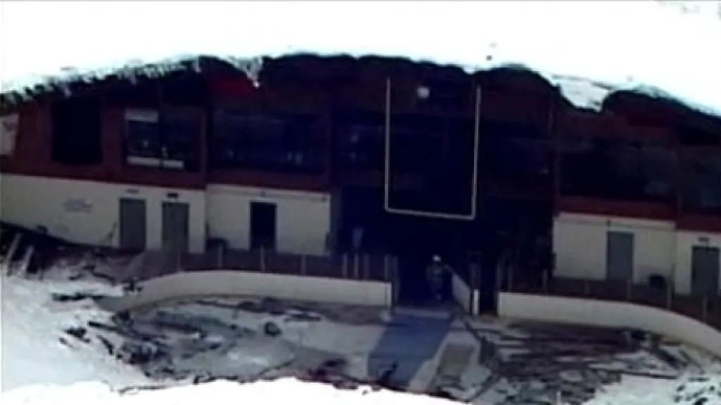 Zřícená střecha zimního stadionu v Pensylvánii