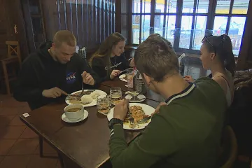 V Česku se otevírají restaurace, kluby i aquaparky