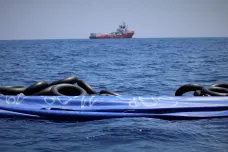 Migranti z Ocean Viking smí na Lampedusu. Rozdělí si je Německo a Francie