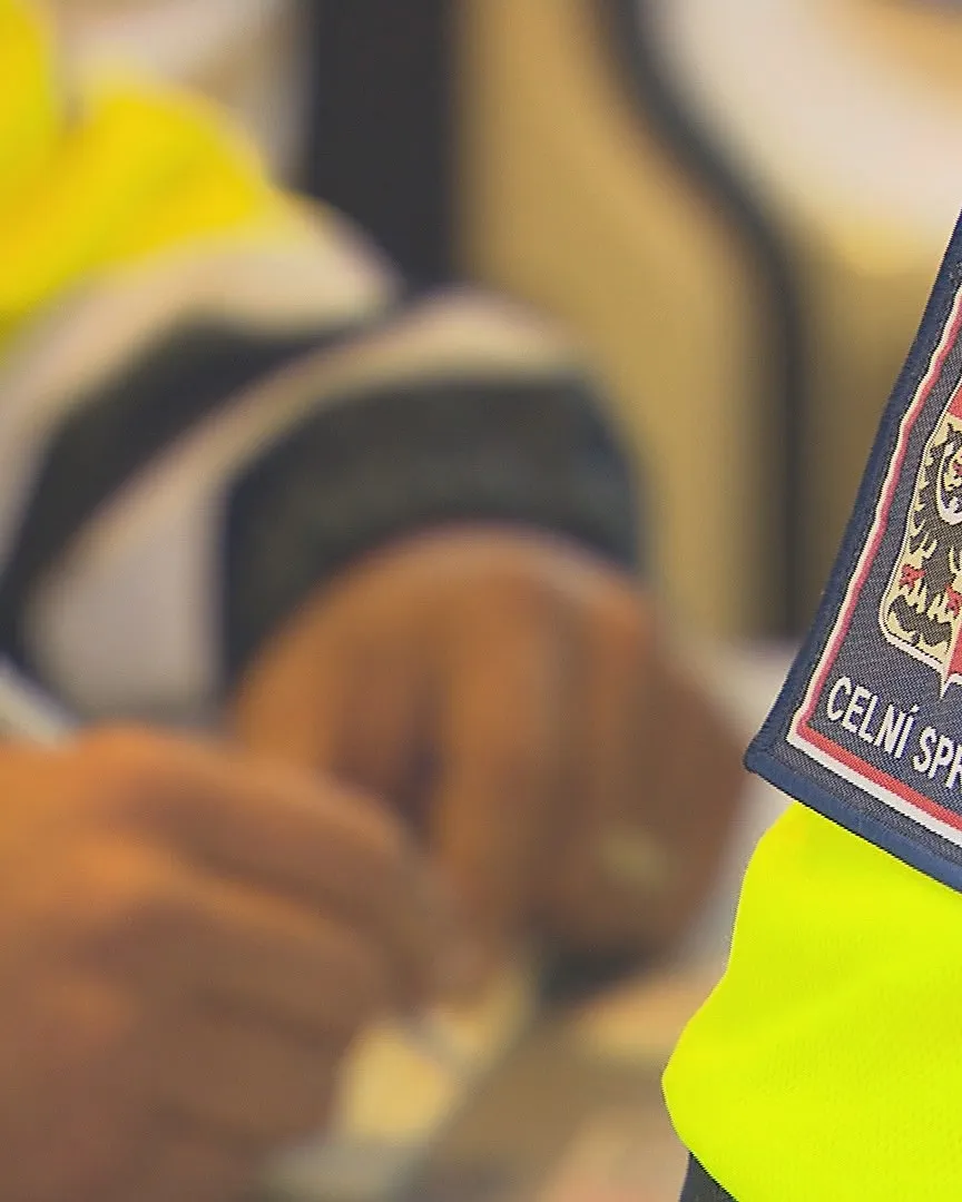 Celníci odhalili v bývalé prádelně na Zlínsku nelegální pálenici