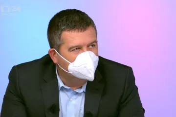 Stát pandemii zvládá, míní Hamáček. Připustil ale, že by v budoucnu mohl vyhlásit nouzový stav