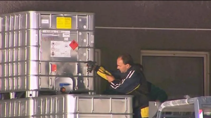 Policie obvinila dalších sedm lidí