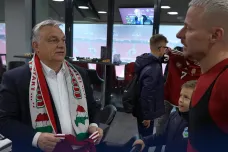 Orbán se ukázal v šále s mapou „Velkého Maďarska“. Pobouřil sousední země