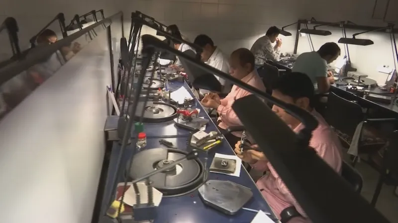 Diamantový průmysl v indickém Suratu