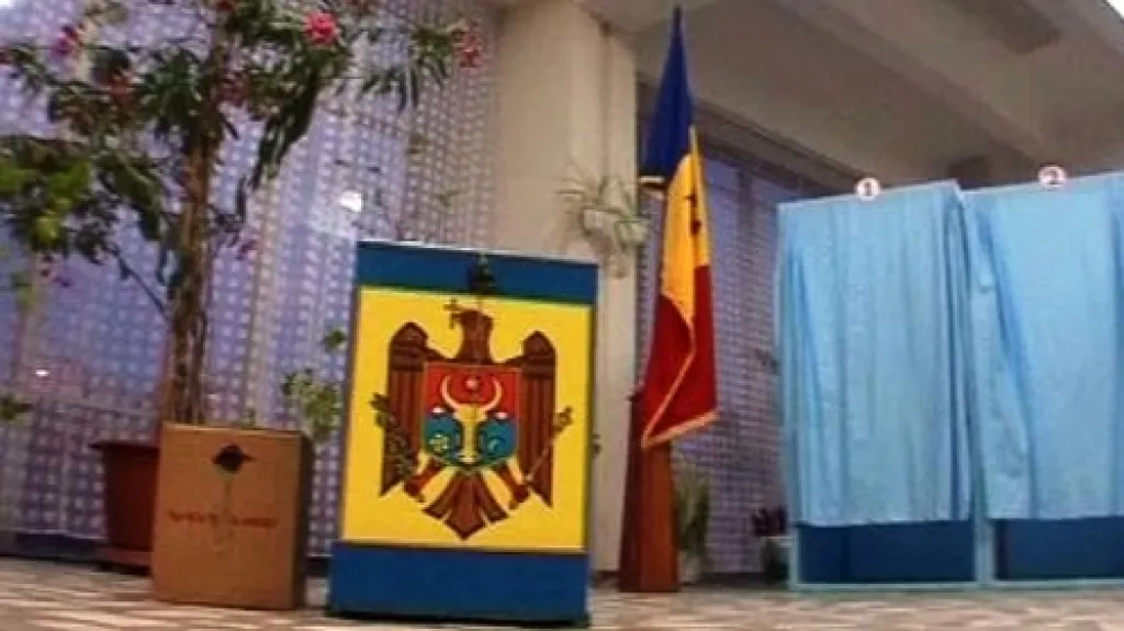 Volební místnost v Moldavsku