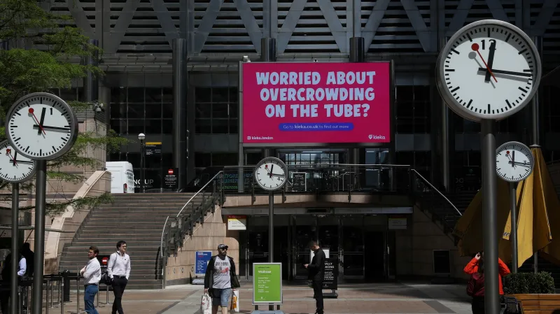 V Británii se kvůli koronaviru zvýšila nezaměstnanost