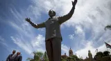 V Pretorii odhalili sochu Nelsona Mandely