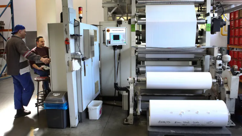 Výroba igelitových tašek a fólií