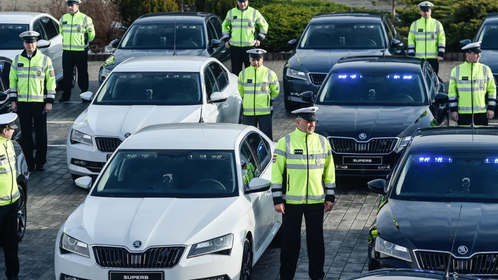Dálniční policejní auta
