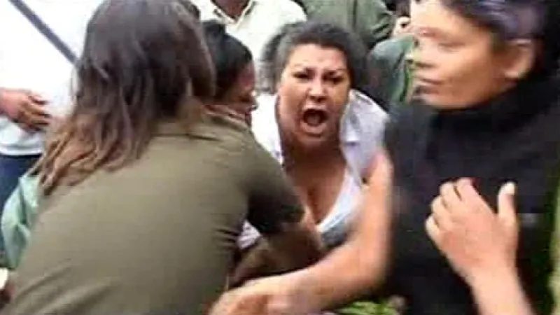 Protestující Dámy v bílém se střetly s vládními stoupenci