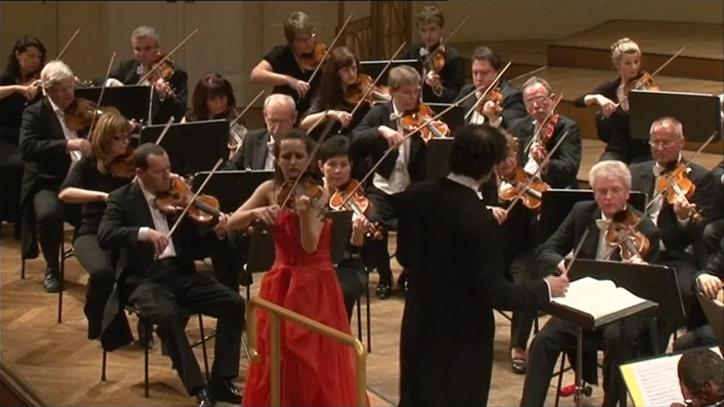 Společné vystoupené filharmonie a německé houslistky Christiny Brabetz