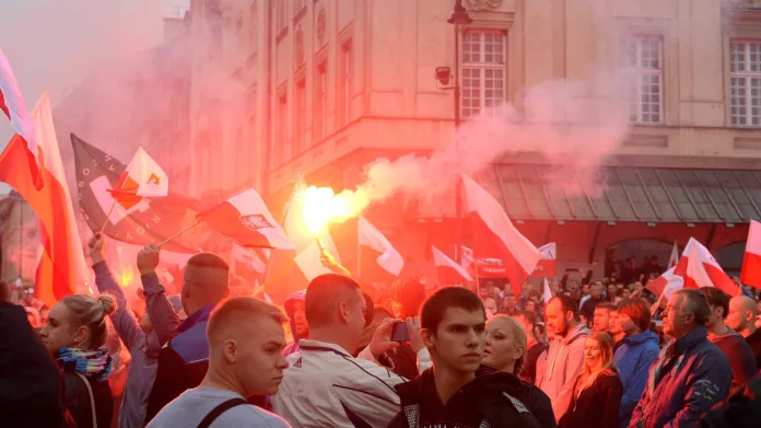 Demonstrace proti imigrantům ve Varšavě