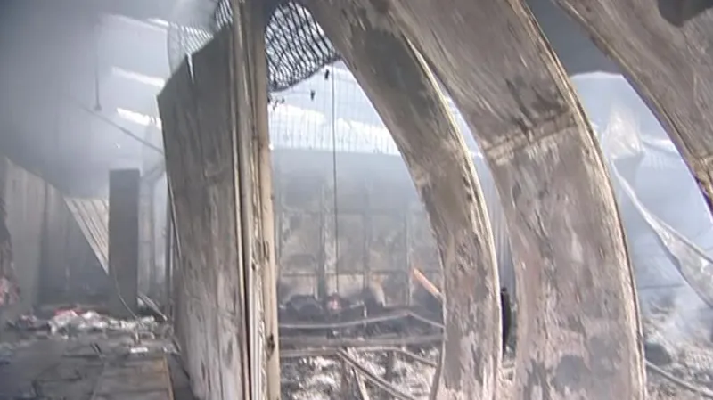 Požár asijské tržnice v Olomoucké ulici v Brně mohla zavinit nedbalost při svařování.