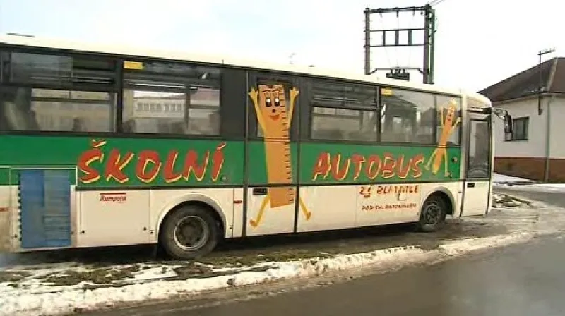 Prodělečný školní autobus bude muset obec zřejmě prodat