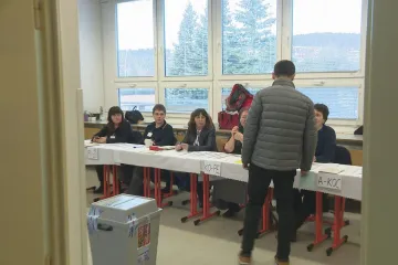 Vláda chystá změny ve volebním systému, chce prosadit korespondenční hlasování