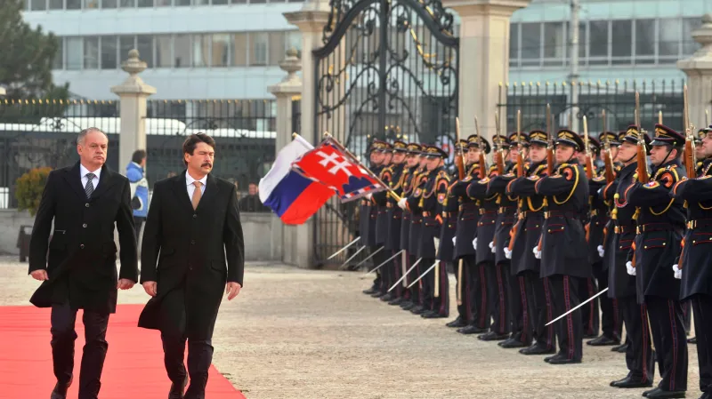 Andrej Kiska a János Áder při vzájemném setkání v Bratislavě