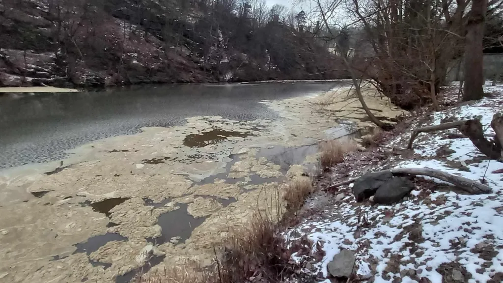Masivní únik kejdy na Znojemsku