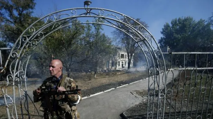 Šír z FSV UK: Separatisté porušili dohody z Minsku