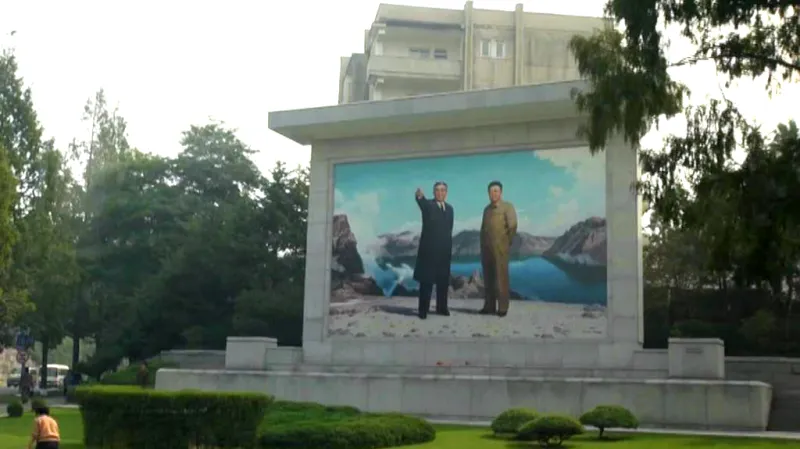 Kult osobnosti dynastie Kimů je v KLDR viditelný na každém kroku