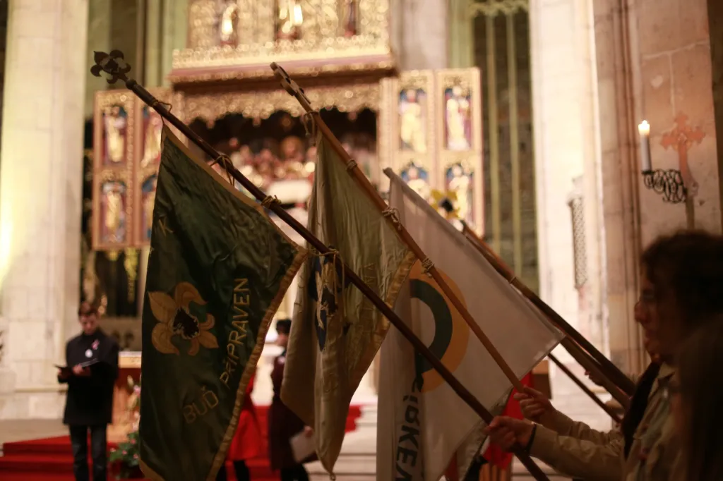 Chrám sv. Barbory - slovo arciděkana Jana Uhlíře, studentský pěvecký sbor Gaudeamus zazpíval Modlitbu pro Martu, svatováclavský chorál a českou státní hymnu